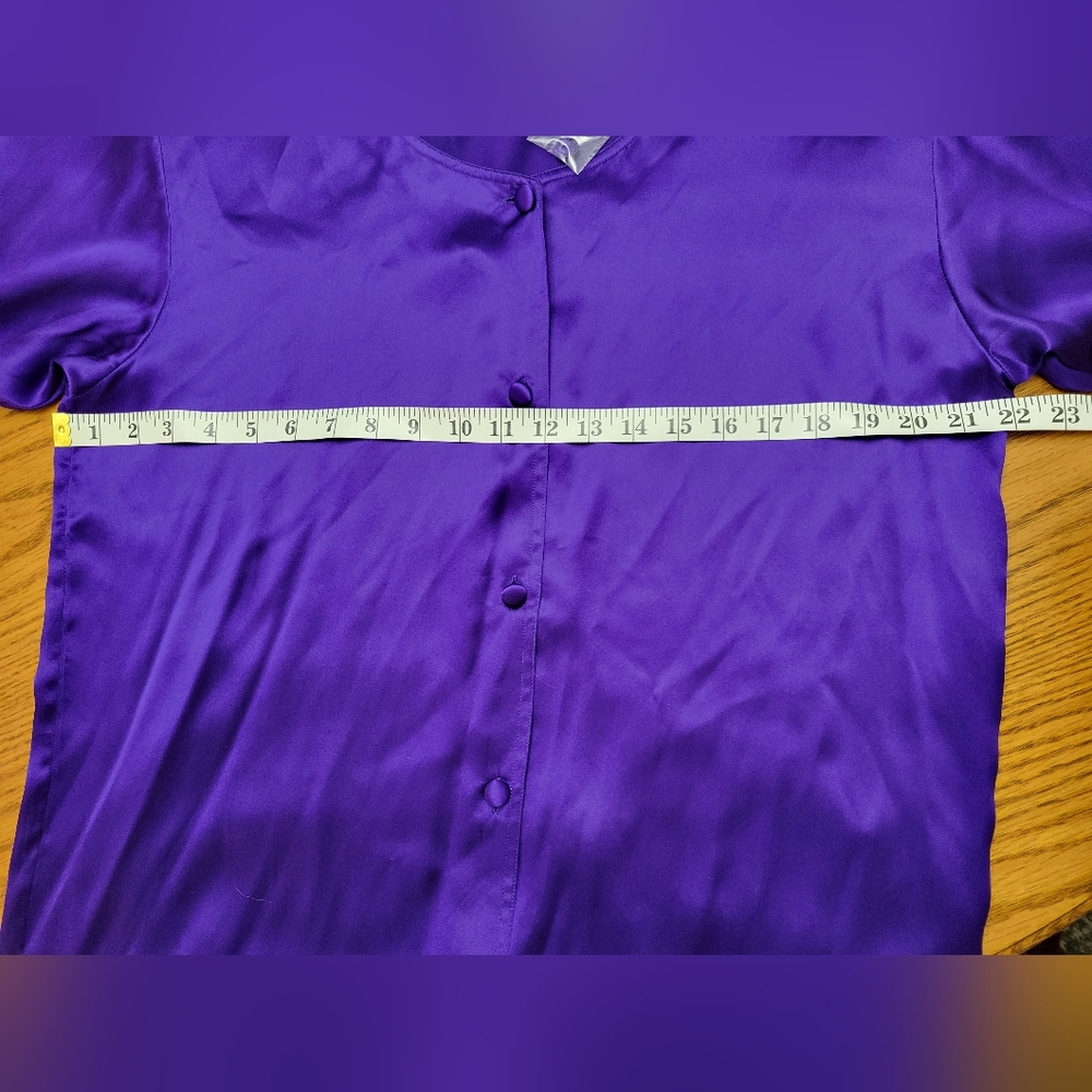 NWT Vintage Victoria’s Secret Gold Label 100% Silk Sleep Shirt Purple Medium - Picture 8 of 9